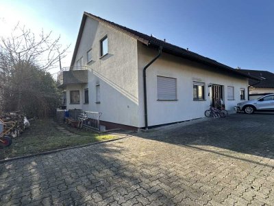 Spannende 2 Zimmer Eigentumswohnung in sehr ruhiger Lage von Grenzach-Wyhlen , Ortsteil Wyhlen