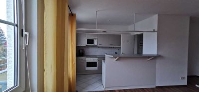 Wunderschöne 2 Zimmer Wohnung mit Balkon und Stellplatz