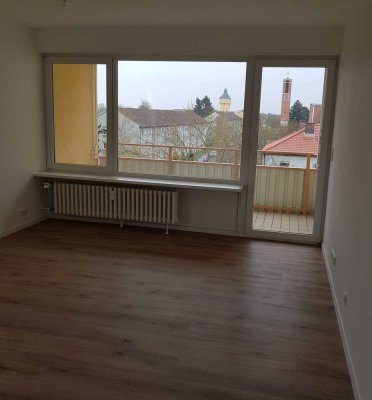 Exklusive, gepflegte 2-Zimmer-Wohnung mit gehobener Innenausstattung mit Balkon in Schweinfurt