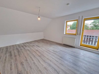 150 EUR Wunschgutschein geschenkt***Frisch renovierte 3-Zimmerwohnung mit Tageslichtbad und Balkon!