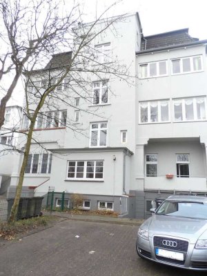 Altbau Flair mit S-Bahn