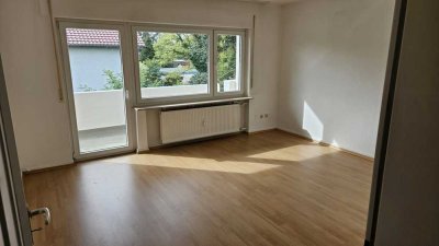 Helle 3-Zimmer-Wohnung mit großem Südbalkon in Seeheim