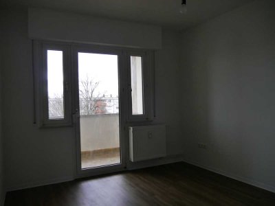 ﻿Schöne 2-Zimmer-Wohnung mit Tageslichtbad und Balkon im Limes-Quartier zu vermieten