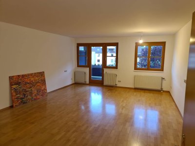 Großzügige 4-Zimmer-Wohnung, Tiefgaragenplatz und Loggia inklusive, in ruhiger Lage in Krems-Rehberg