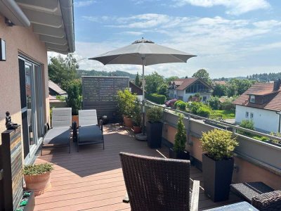 Traumhafte Penthousewohnung (KfW-55) mit gr. Dachterrasse u. freiem Blick - Neuhausen b. Deggendorf!