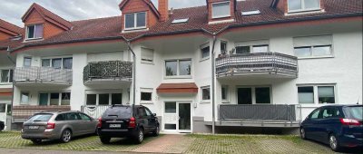 Schöne 2 ZKB Wohnung mit Balkon, Stellplatz