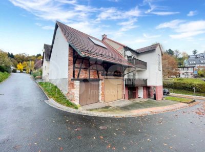 Ein Haus für ZWEI Familien mit Scheune!