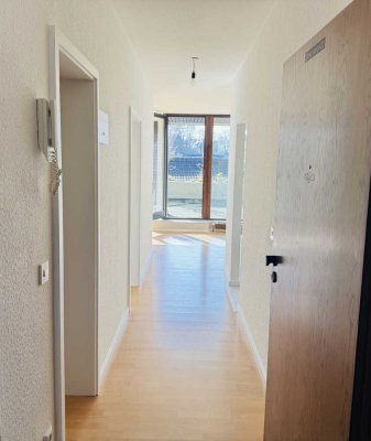 Stilvolle 1,5-Raum-Terrassenwohnung mit Balkon und Einbauküche in Bergisch Gladbach