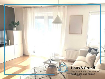 Attraktive 2 Zimmer Wohnung mit Balkon und eigenem TG-Platz