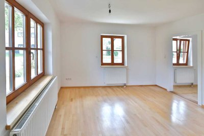 Helle, schöne 2-Raum-Wohnung zur Untermiete in Söchtenau