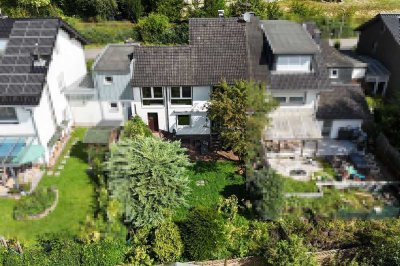 Ein Platz für die Familie - Doppelhaushälfte mit Garten und Fernblick in Overath-Vilkera