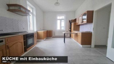 sanierte 4 Zimmer Wohnung mit EBK und Gäste WC