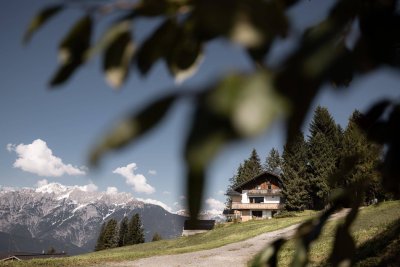 gewidmeter Freizeitwohnsitz auf 1280m mit direktem Blick übers Inntal Richtung Karwendel bis Innsbruck