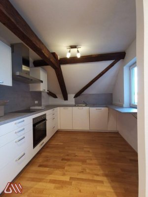 3 Zimmer - 93 m² DG Whg. +. 15m² Terrasse