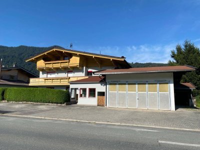 Mehrfamilienhaus mit 4 Wohnungen und großer Garage - Lager - Werkstätte