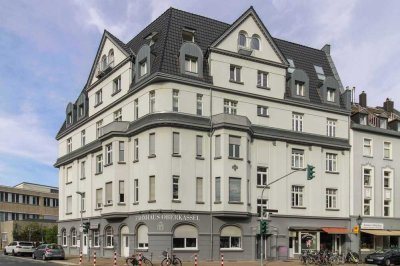 Provisionsfrei! Lichtdurchflutete Maisonettewohnung mit Balkon im beliebten Oberkassel