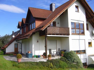 Schöne moderne Wohnung in Haiger-Steinbach mit EBK  und  Balkon