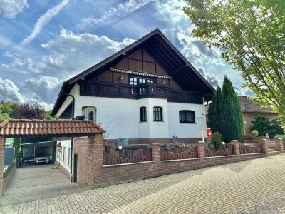 Repräsentatives Einfamilienhaus mit Einliegerwohnung, Garage und schönem Außenbereich