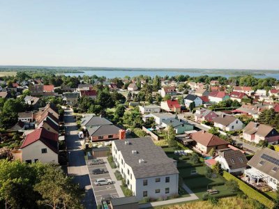 Exklusive Erdgeschosswohnung mit Terrasse und eigenem Garten am Ufer des Muldestausees in Pouch