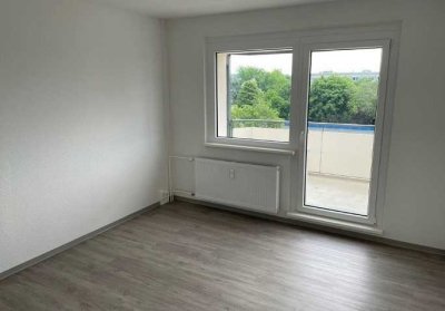 Moderne bezugsfertige 2-Raum-Wohnung mit Balkon!