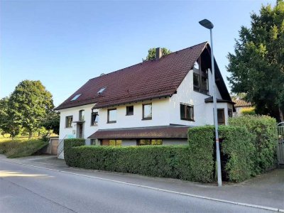 Freistehendes Generationenhaus in Ortsrandlage von Kieselbronn