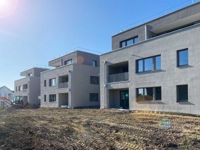 Neubau 4-Zimmer-Wohnung mit großem Garten