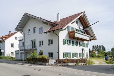 Wunderschön renovierte DG-Wohnung in Issing