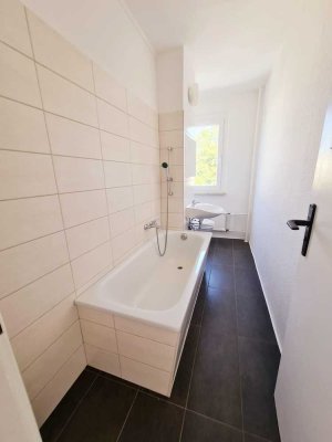 Kautionsfrei! Gemütliche 3-Raum-Wohnung mit Tageslichtbad – Ihr neues Zuhause erwartet Sie!