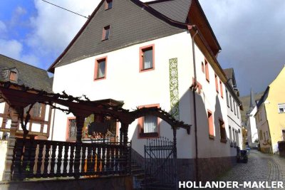 Charakteristisches Haus mit schönen alten Elementen in Ediger-Eller