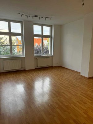 Gepflegte 3-Zimmer-Wohnung in Citylage, ruhige u. helle Gartenausrichtung