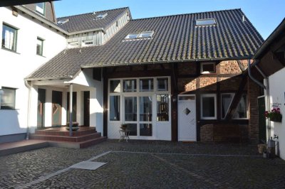 Maisonette-Wohnung in ehemaliger Scheune mit besonderem Ambiente in Kreuzau-Thum (4ZKDB)