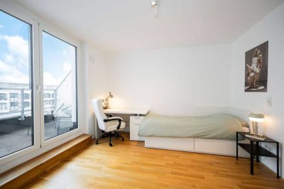 Modernes Studentenapartment mit Balkon und Gemeinschaftsdachterrasse