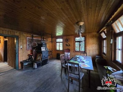 Denkmalgeschütztes Bauernhaus mit großem Grundstück und wunderschönem Talblick