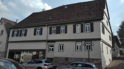 Rarität im alten Ortskern von Stuttgart Weilimdorf ! 
Ein saniertes 1-Familien-Haus