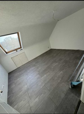 2-Zimmer-Dachgeschoss Wohnung In Faurndau GP