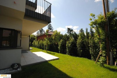 Erstbezug, wunderschöne sonnige Haushälfte, gute Anbindung ins Zentrum