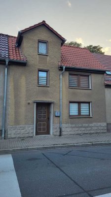 bezugsfertiges Einfamilienhaus / Reihenhaus in Kölleda