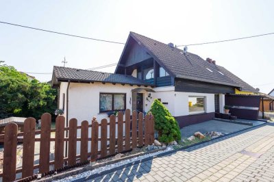 Dreifamilienhaus mit Renovierungsbedarf