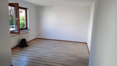 1 Zimmer in ruhiger Lage, hell und freundlich