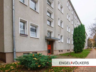 Wunderschöne 3 - Raumwohnung in Top Lage mit Einbauküche und Balkon