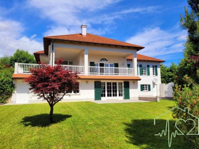 Traum-Villa im Landhausstil in Dreihütten - Komfort und Natur vereint!