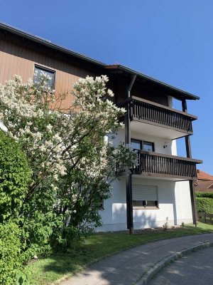 Gepflegte Wohnung mit zwei Zimmern und Balkon in Pocking