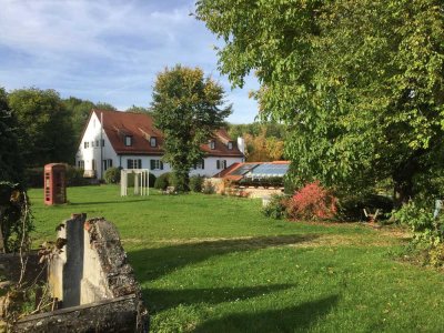 Wohlfühloase im Schloßgut von Ulm Ost - Traum für Natur- und Pferdeliebhaber