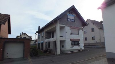 Freistehendes, weitestgehend saniertes Einfamilienhaus in Marmagen...