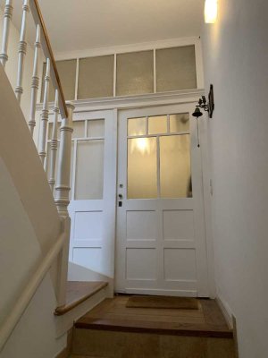 Gemütliche 2,5-Zimmer-Altbau-Wohnung mit Einbauküche im Zentrum von Weinheim