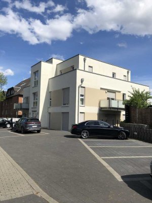 Schöne, barrierefreie Wohnung mit geschützter Terrasse und Aufzug