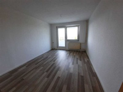 4-Zimmer-Wohnung mit Balkon