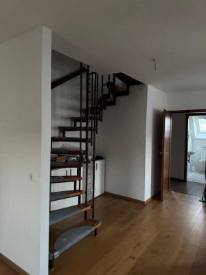 Maisonette Wohnung 2.5 Zimmer direkt am Bahnhof