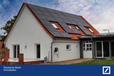 ALTBAUCHARME ZUM MIETEN - Großes, gehobenes Haus mit Solaranlage, 5 Zimmer, Einbauküche und 2 Bäder.