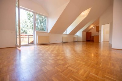 +VOR den Toren WIENS + Helle, gemütliche 3 -Zimmer + mit 36 m² Wohnküche und 7,8 m² Balkon + grüner Innenhof, hell, ruhig, 1. OG, Dachgeschoss, D+